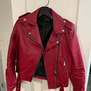 Zara red motto